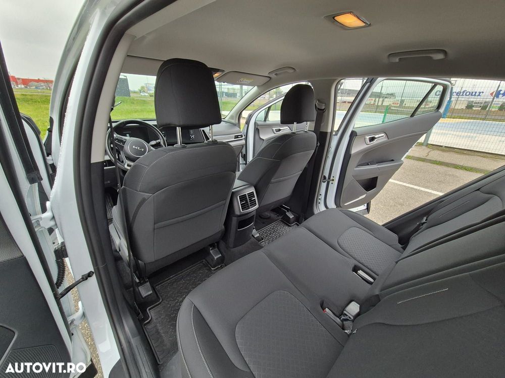 Kia Sportage 1.6 T-GDI MHEV 6MT 4x2 Urban - 13