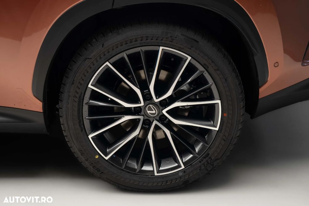 Lexus Seria NX 450h+ E-FOUR Luxury - 39