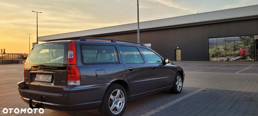 Volvo V70 D5 Momentum - 10