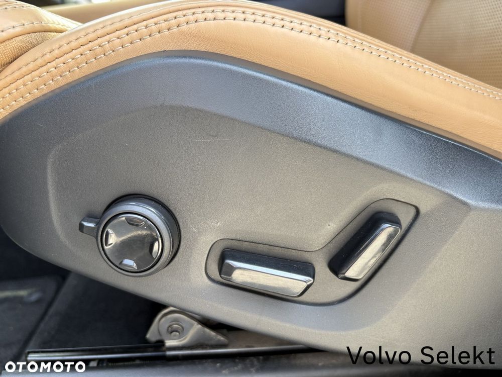 Volvo XC 90 - 11