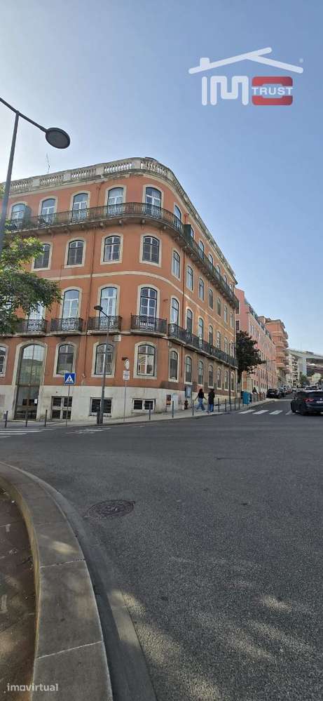 Investimento em Alcântara: T6 em prédio de charme no Largo do Calvário - Grande imagem: 5/39