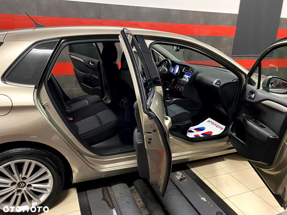Citroën C4 1.6 VTi Exclusive - 21