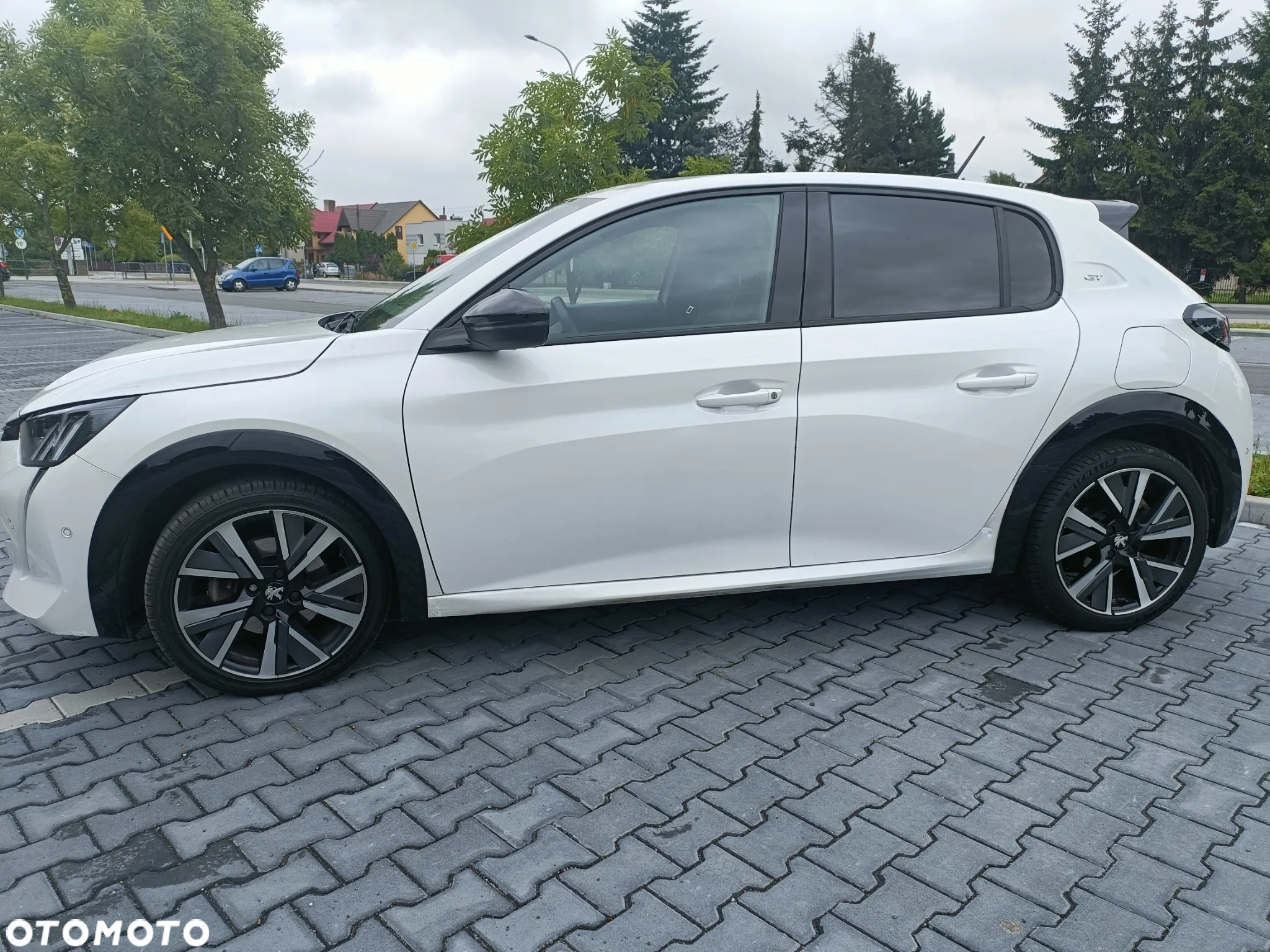 Peugeot 208 1.2 PureTech GT Line S&S EAT8 - 2