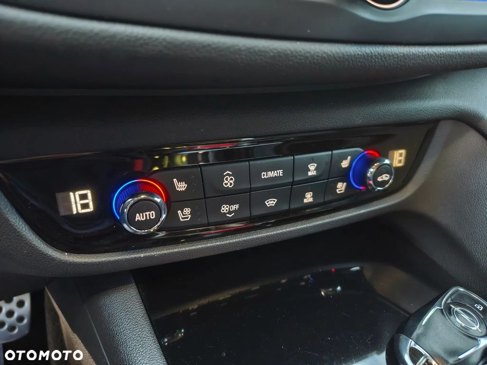 Opel Insignia 2.0 CDTI automatik Business Innovation - 35