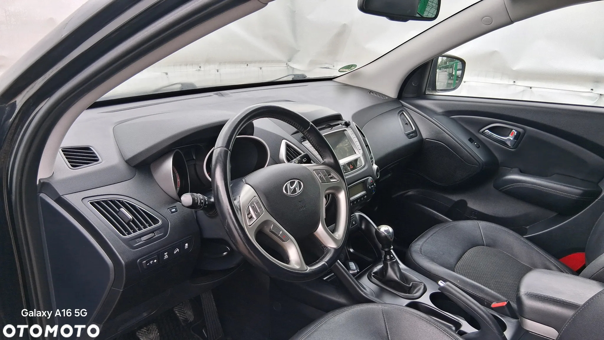 Hyundai ix35 2.0 CRDi 4WD Premium - 14