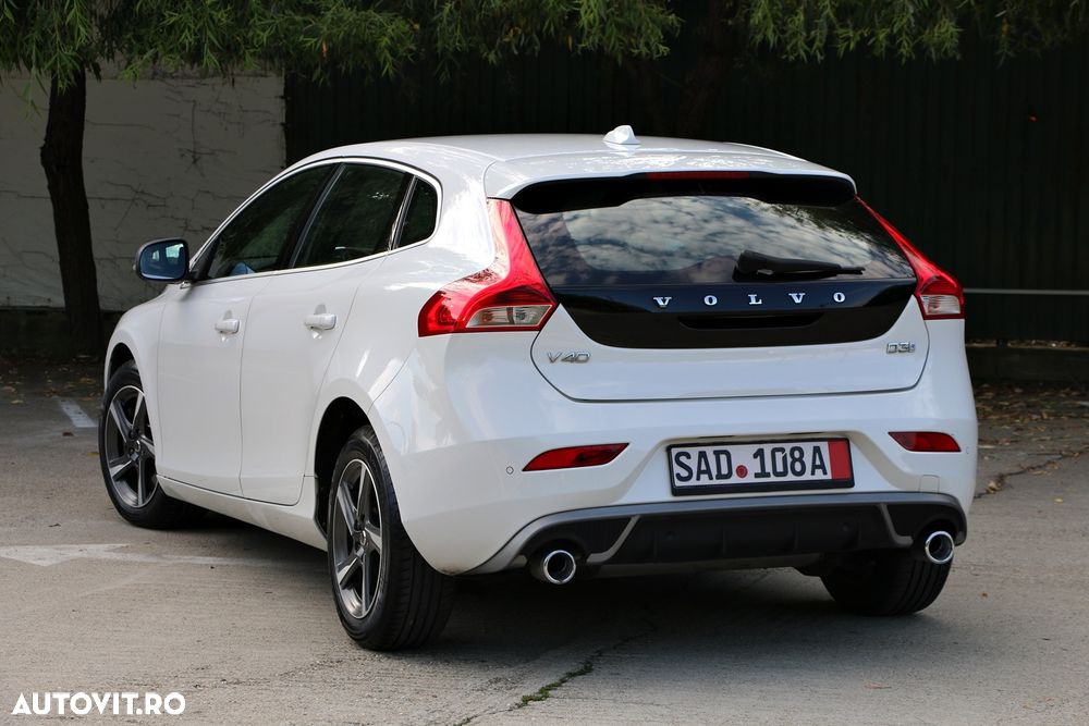 Volvo V40 D3 Aut. R-Design - 12