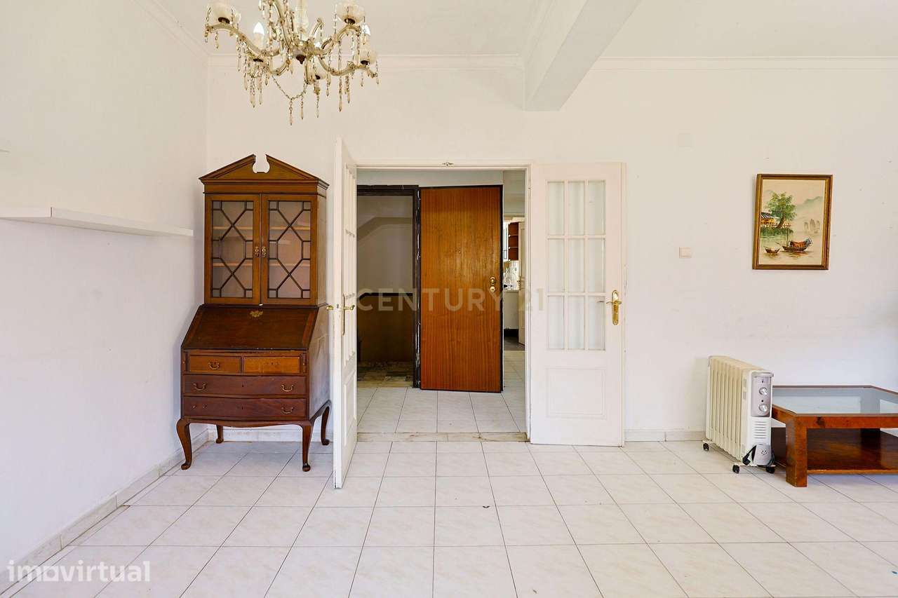 Apartamento T2, com Varanda e Terraço, Centro da Costa de Caparica. - Grande imagem: 5/26