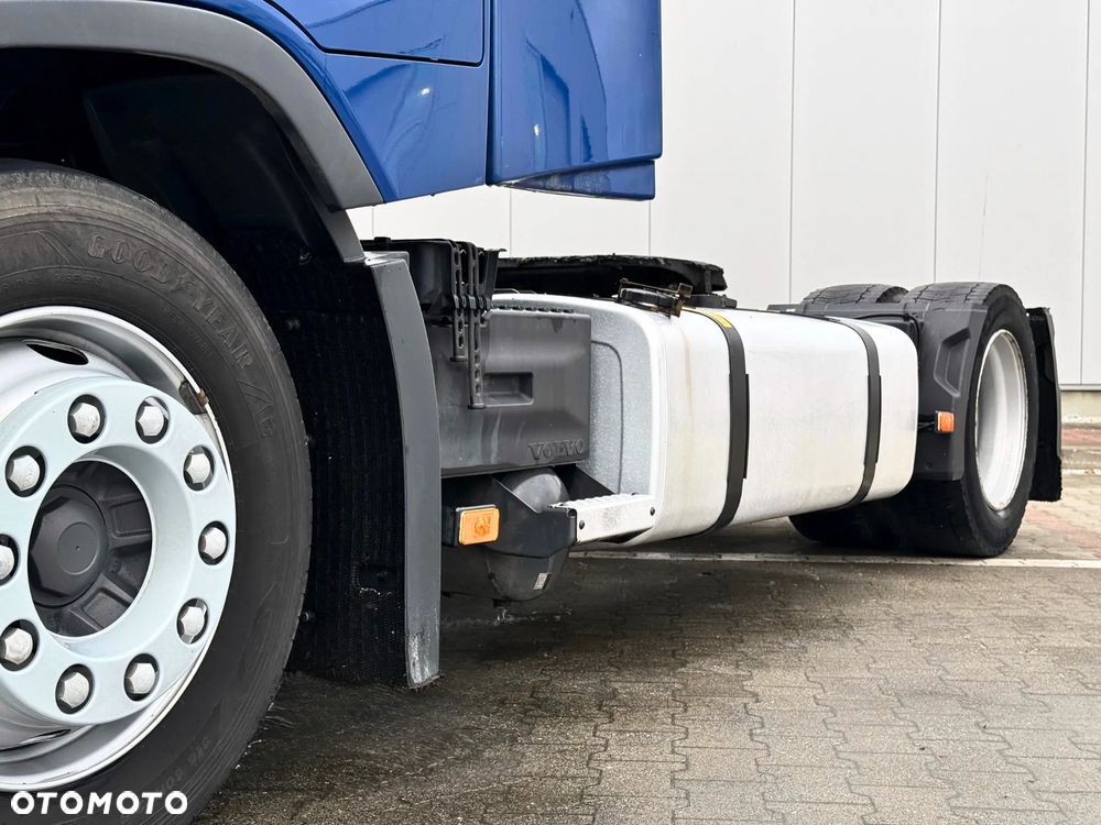 Volvo FH 460 / LOW DECK / XL GLOBETROTTER / SALON PL - 11