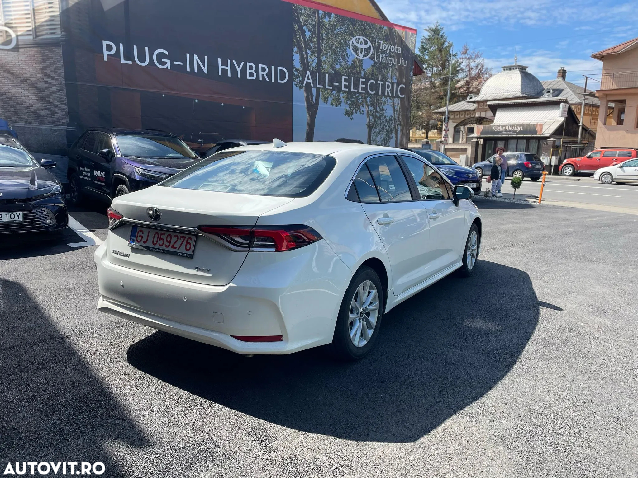 Toyota Corolla Sedan 1.8 HEV Business - 10