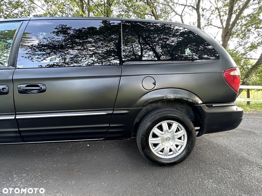 Chrysler Town & Country 3.8 - 9