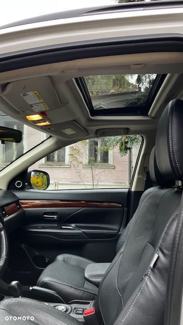 Mitsubishi Outlander 2.4 Instyle NAVI EU5 CVT - 11