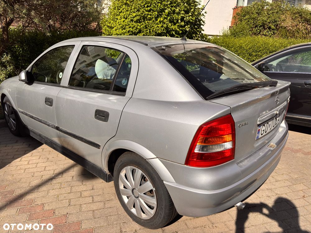 Opel Astra - 2