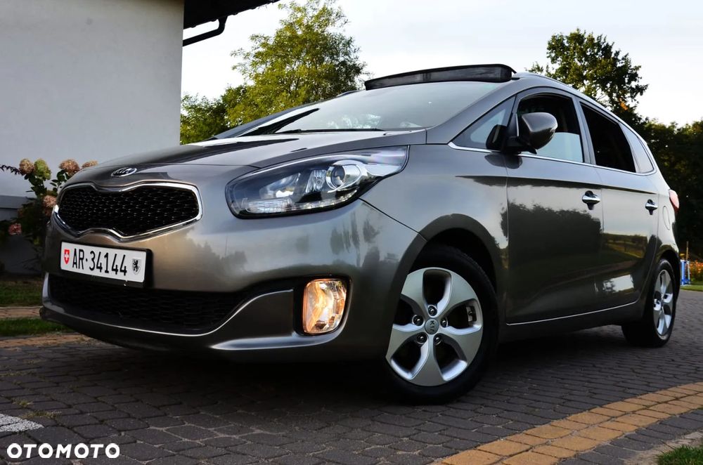 Kia Carens 1.7 CRDi XL 7os - 11