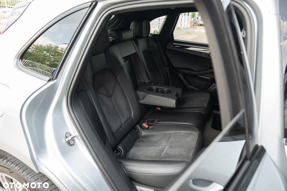 Porsche Macan S - 35