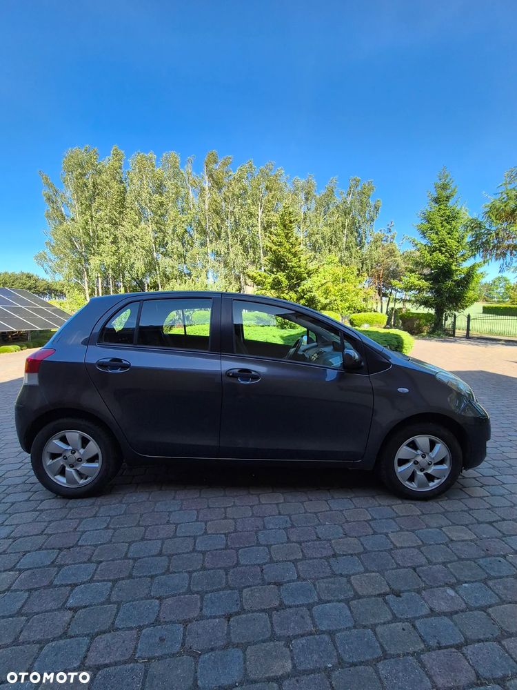 Toyota Yaris 1.33 Luna - 2