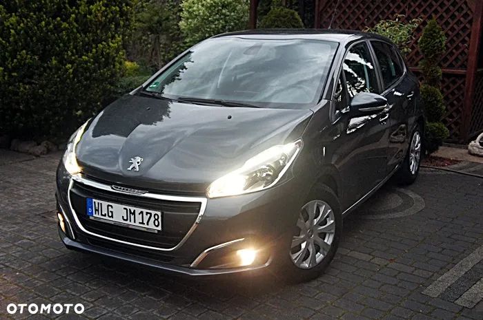 Peugeot 208 1.2 PureTech Allure - 12