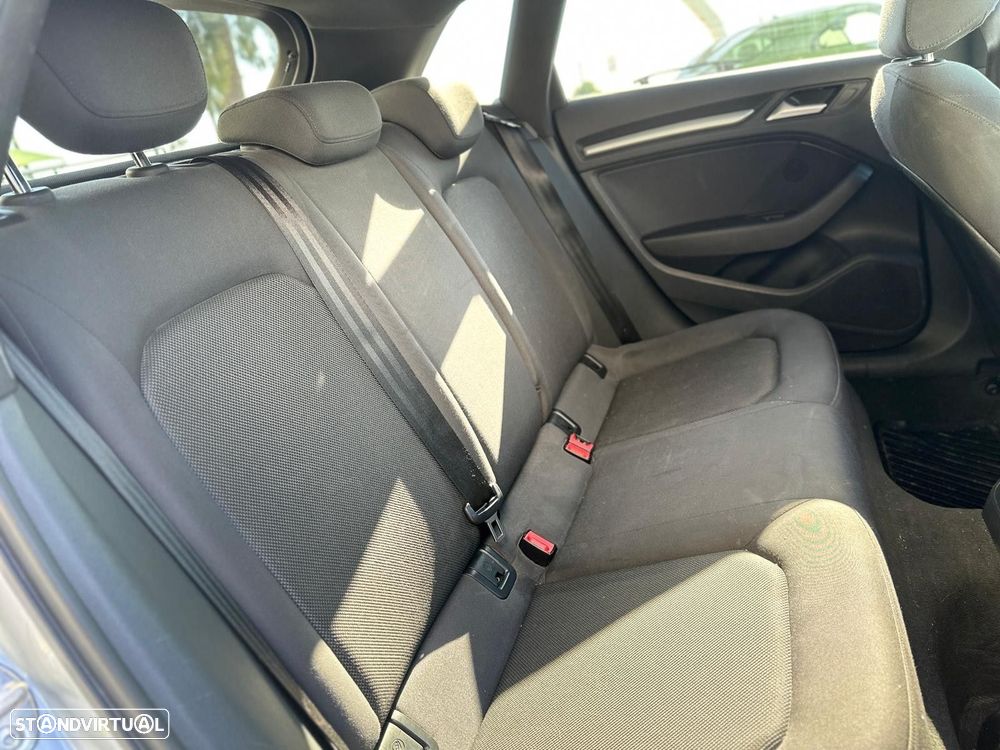 Audi A3 Sportback 30 TFSI S-line - 7