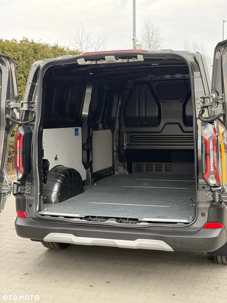 Ford CUSTOM VAN TRAIL - 8