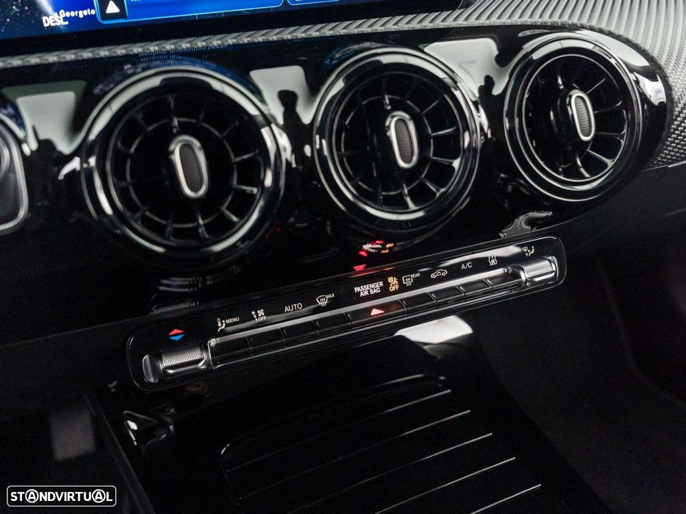 Mercedes-Benz A 250 e - 28