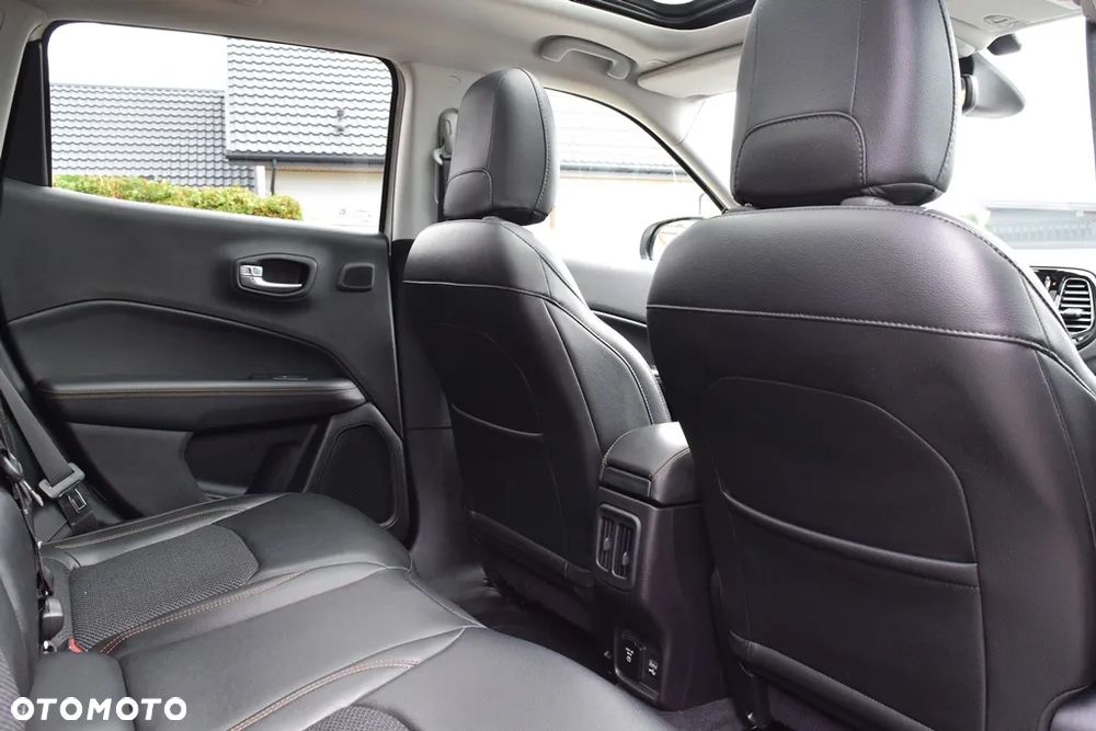 Jeep Compass 1.4 TMair Limited 4WD S&S - 29