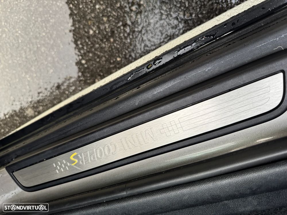 MINI Countryman Cooper SE ALL4 Auto - 16