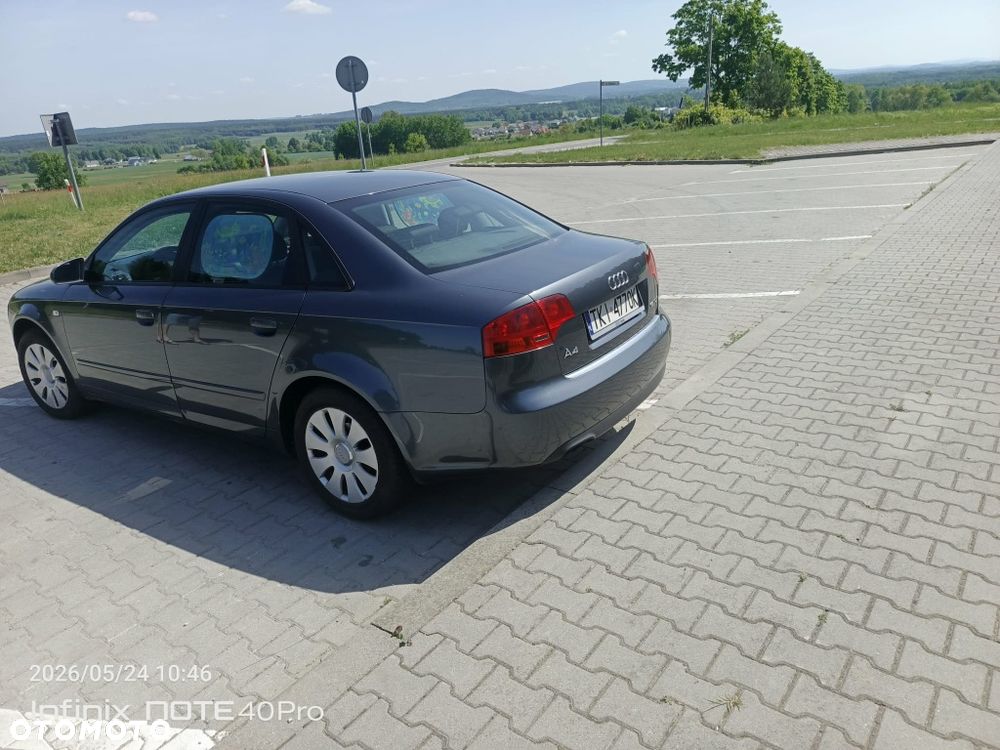 Audi A4 Limousine - 4