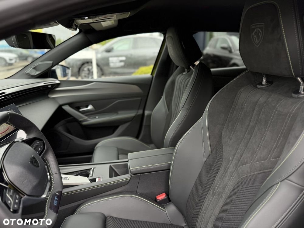Peugeot 408 - 17