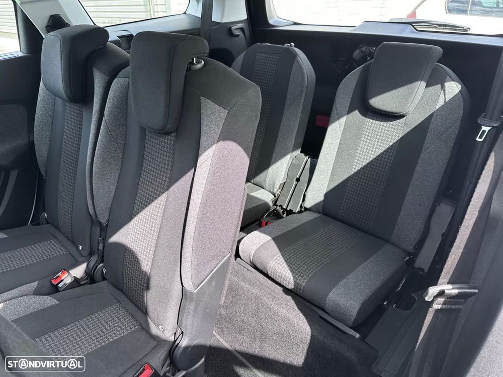 Peugeot 5008 1.2 PureTech Allure Pack - 26