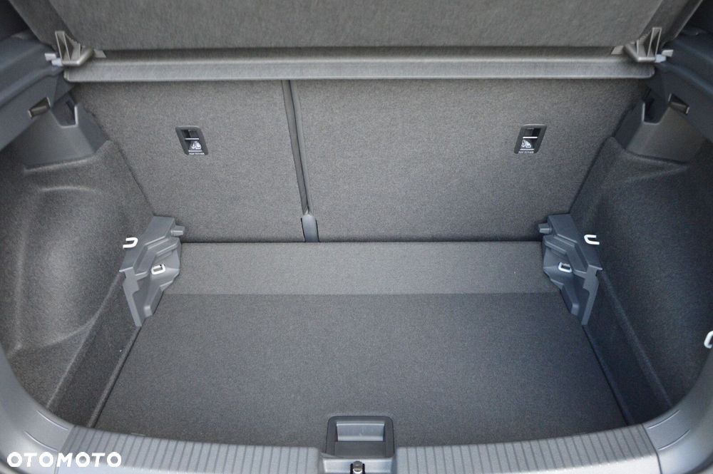 Volkswagen T-Cross - 28