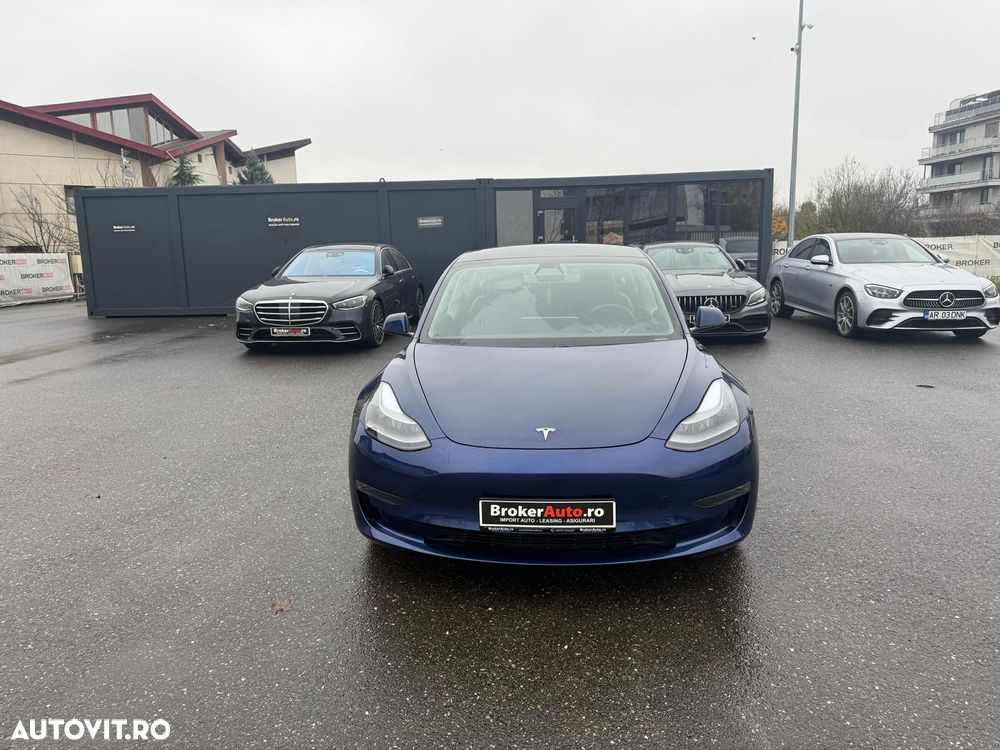 Tesla Model 3 - 2