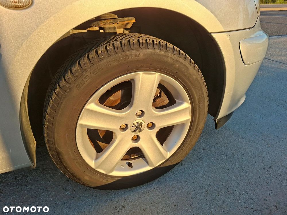 Peugeot 307 2.0 - 25