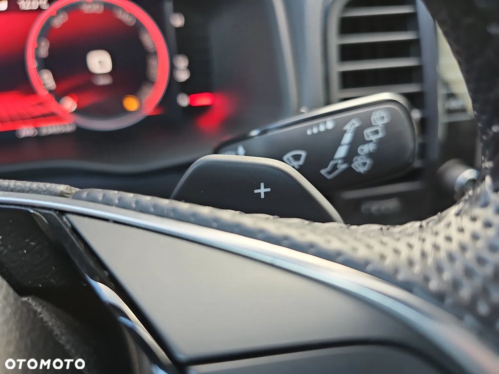 Skoda Karoq 1.5 TSI ACT Sportline DSG - 24