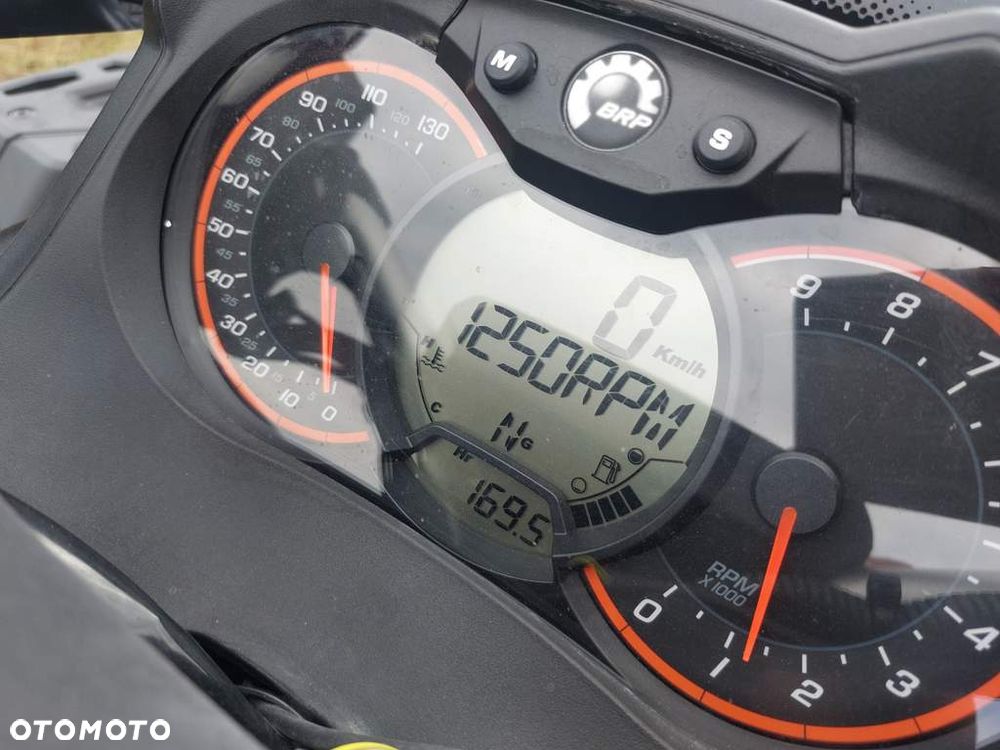 Can-Am Outlander Max - 17