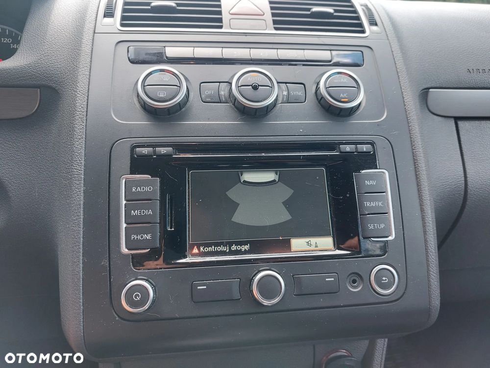 Volkswagen Touran 2.0 TDI DPF Comfortline DSG - 25