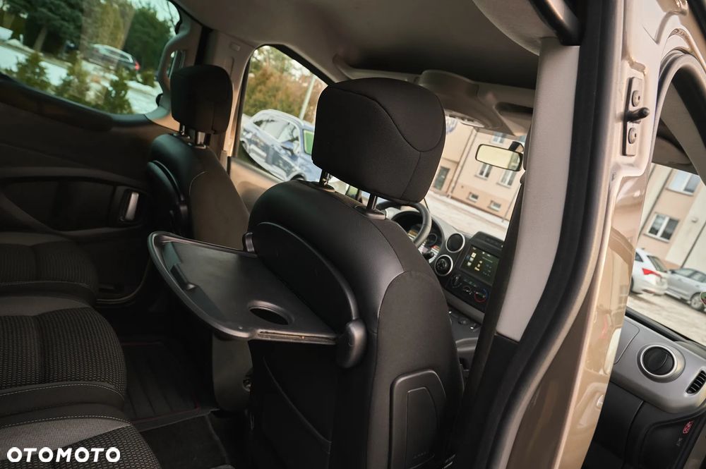 Peugeot Partner 1.6 BlueHDi Outdoor S&S - 32