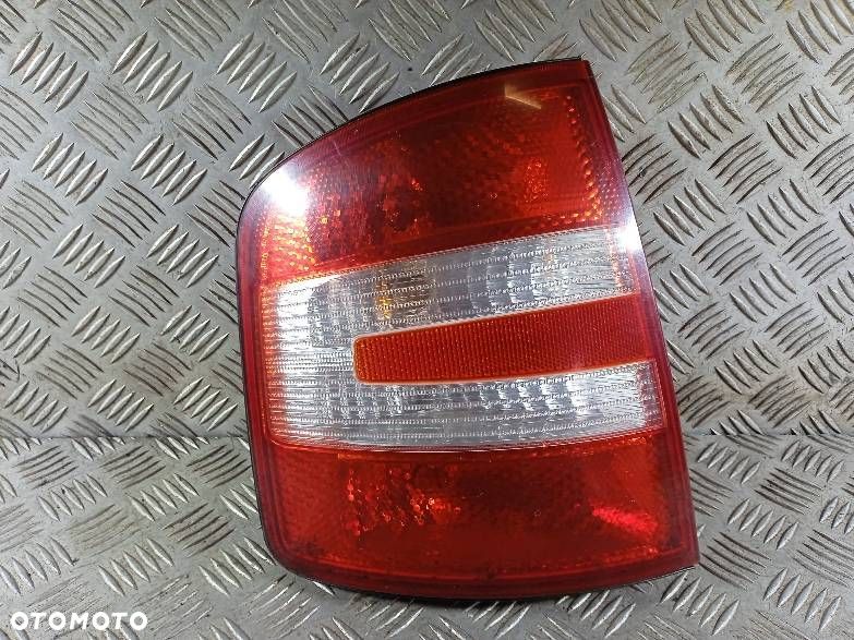 LAMPA LEWA TYLNA SKODA FABIA 1 - 1