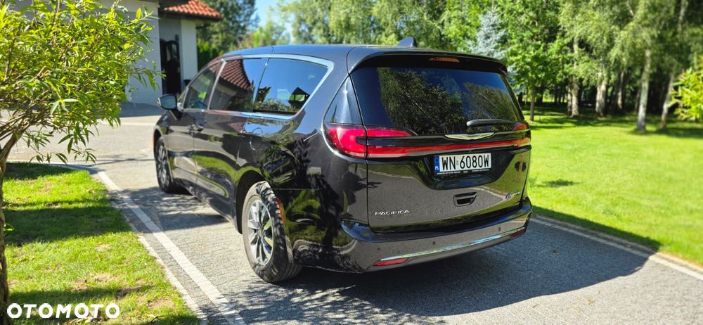 Chrysler Pacifica - 10
