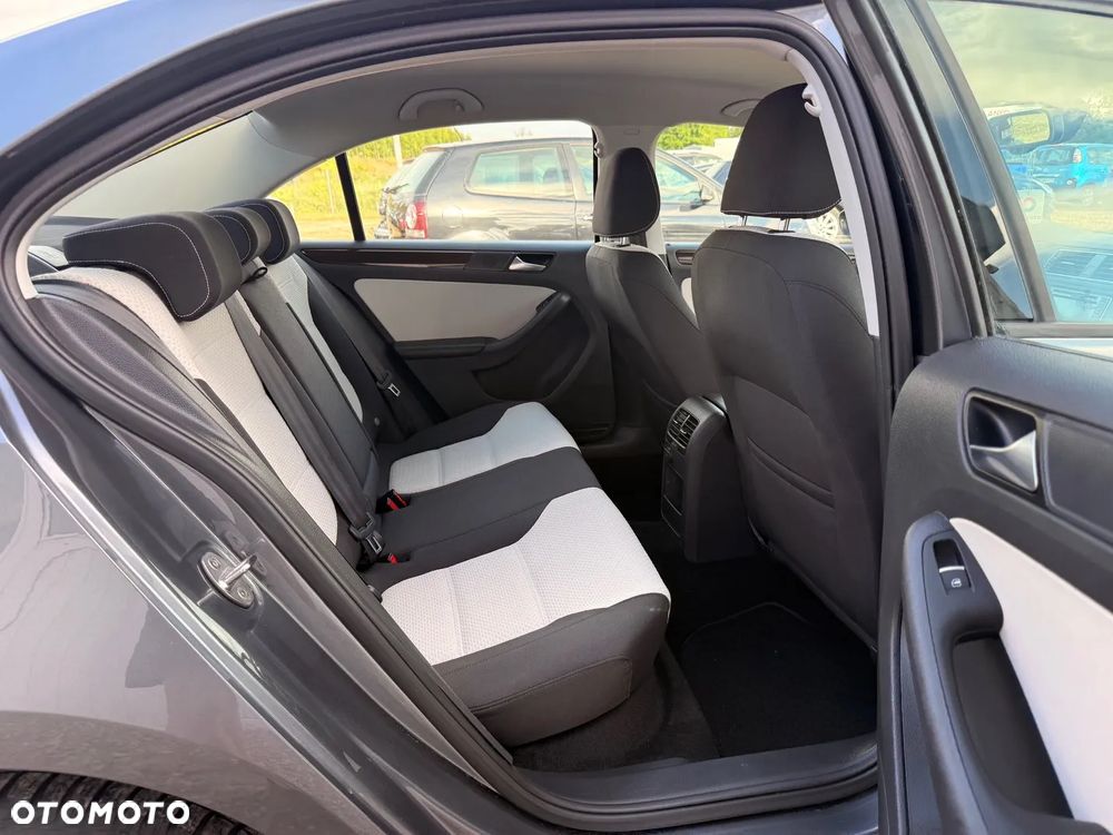 Volkswagen Jetta 2.0 TDI DPF BMT Comfortline - 20