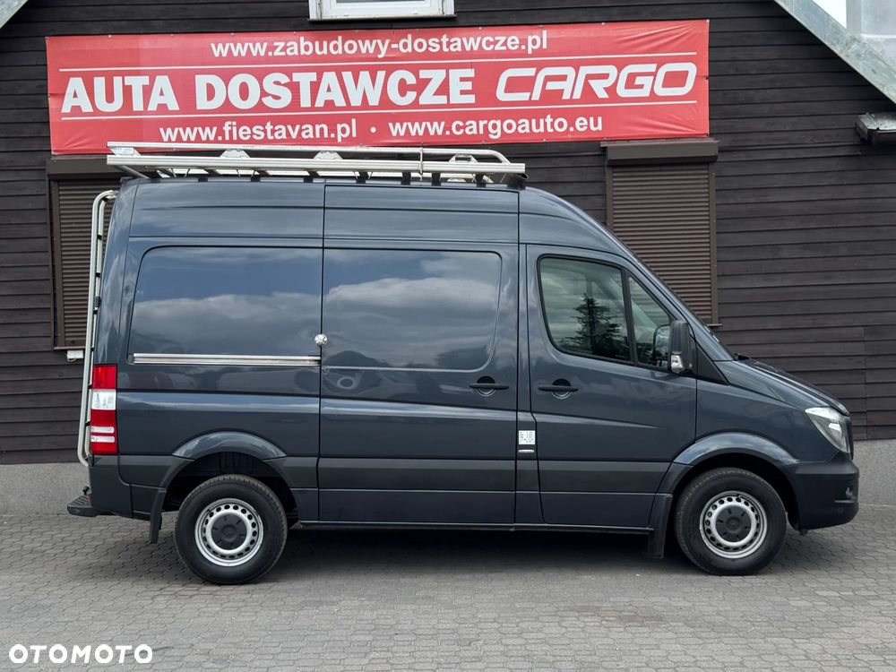 Mercedes-Benz SPRINTER 319 - 13