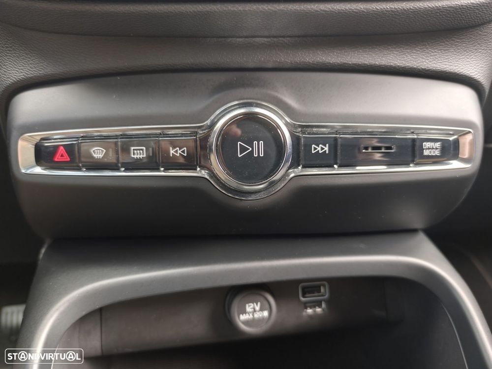 Volvo XC 40 1.5 T4 PHEV Core — fotografia 29