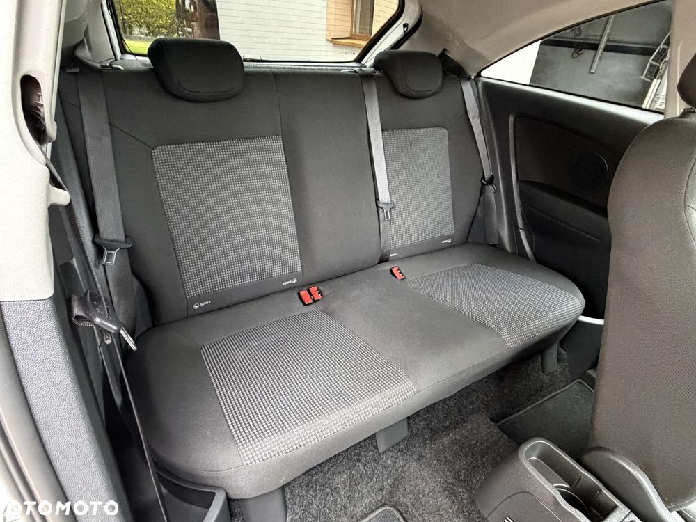 Opel Corsa 1.2 16V Essentia - 19