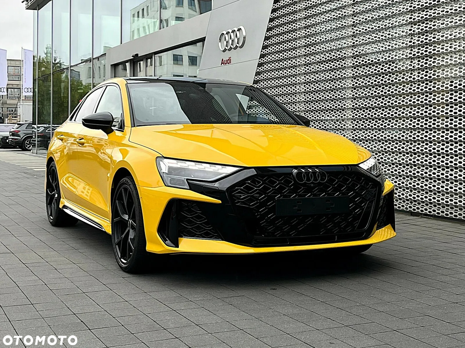 Audi RS3 Limousine - 12