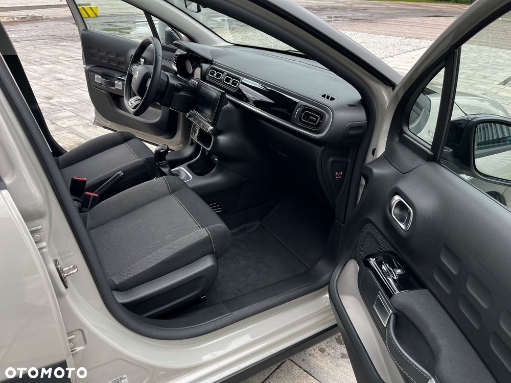 Citroën C3 1.2 PureTech Shine - 23