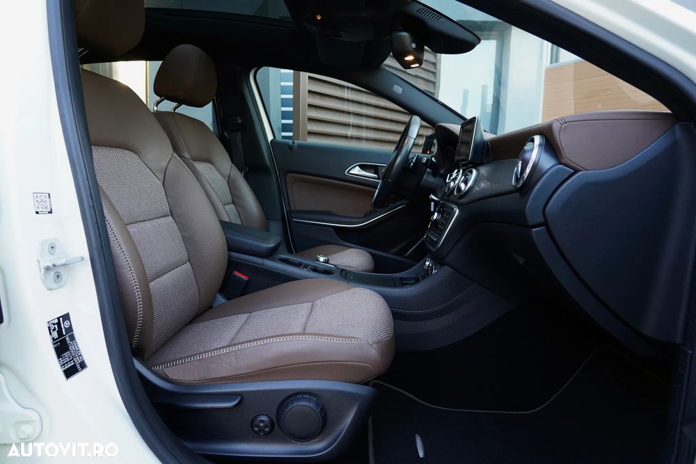 Mercedes-Benz GLA 220 d 7G-DCT AMG Line - 9