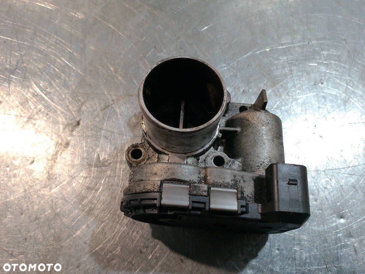 PRZEPUSTNICA RENAULT MEGANE II ( 02-09 ) 8200330810D   H8200330812 2.0 DCI - 8
