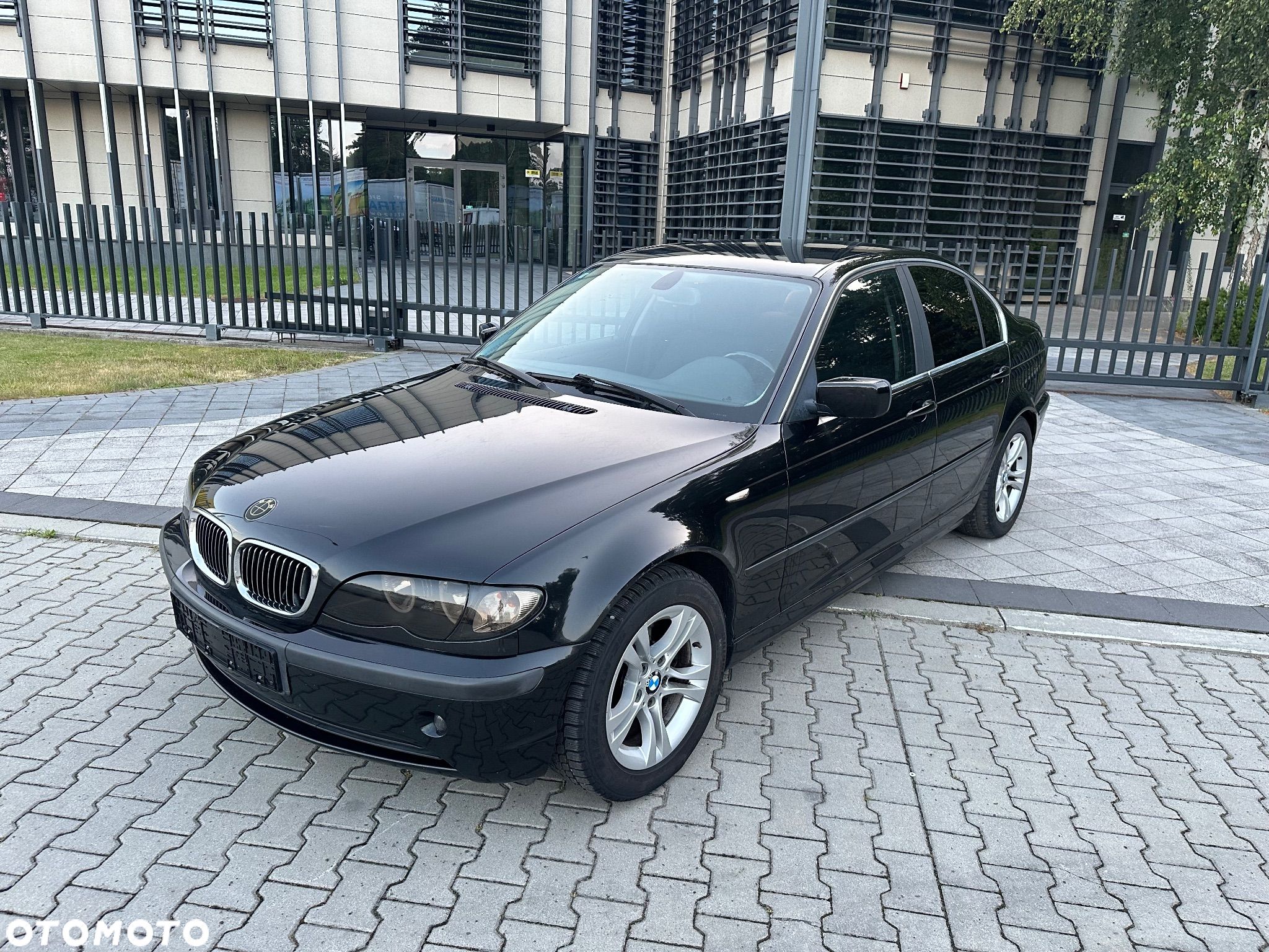 BMW Seria 3 325i - 1