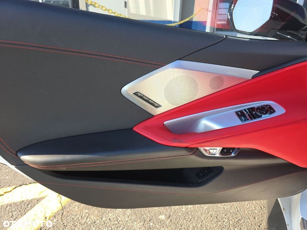 Chevrolet Corvette - 8