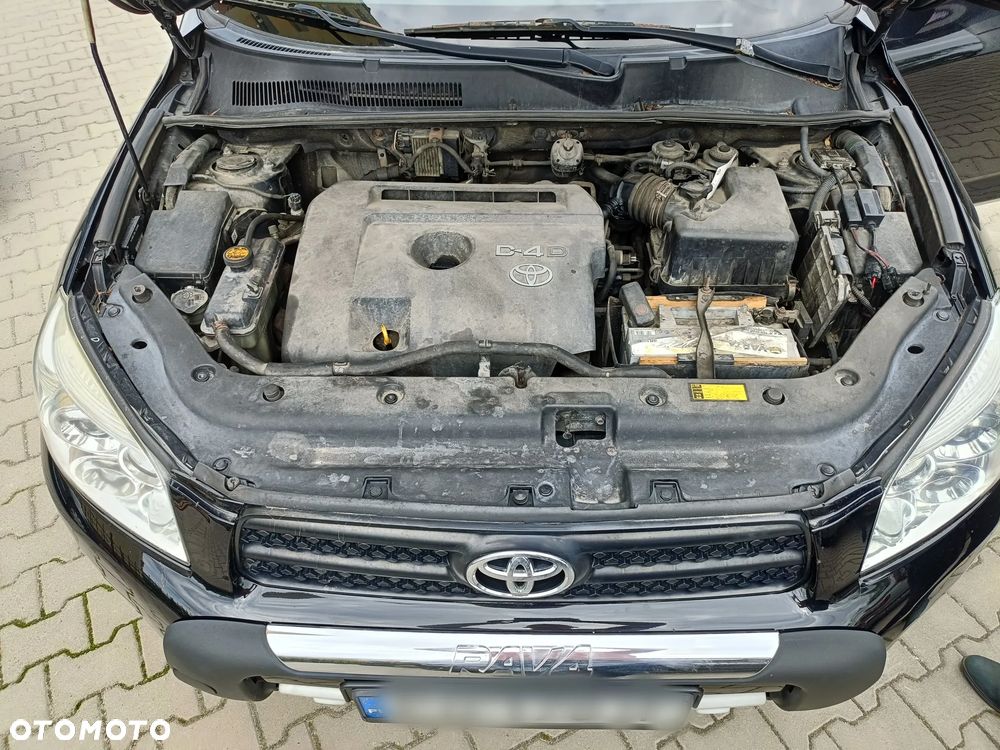 Toyota RAV4 2.2 D-4D 4x4 - 12