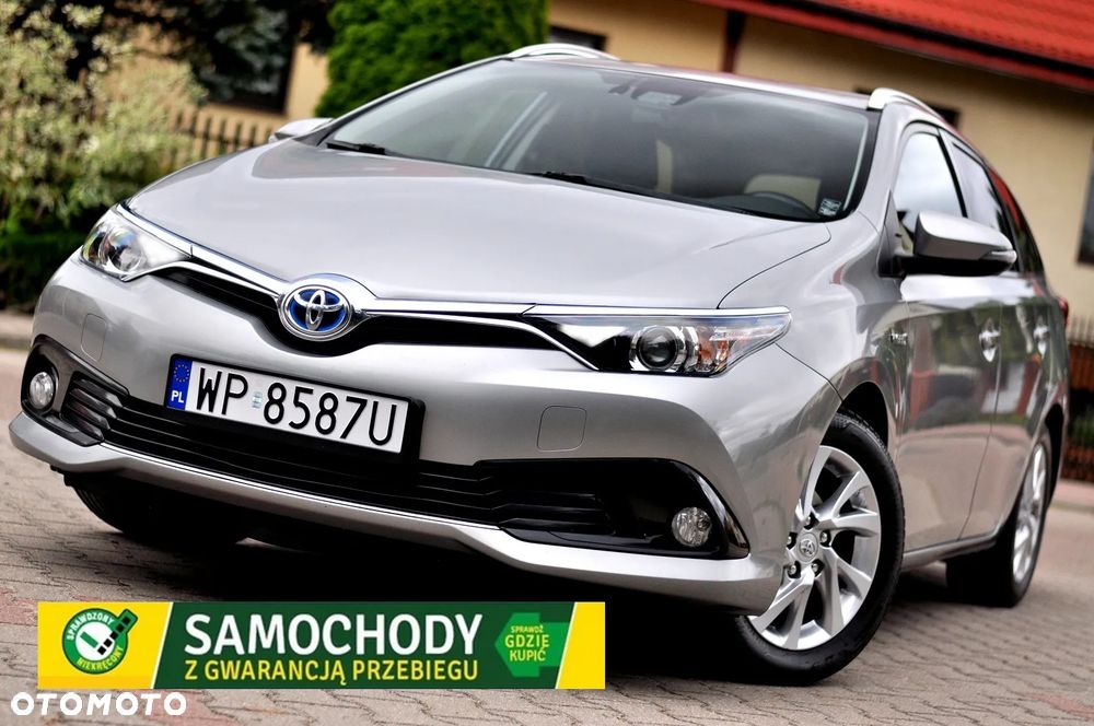 Toyota Auris - 1