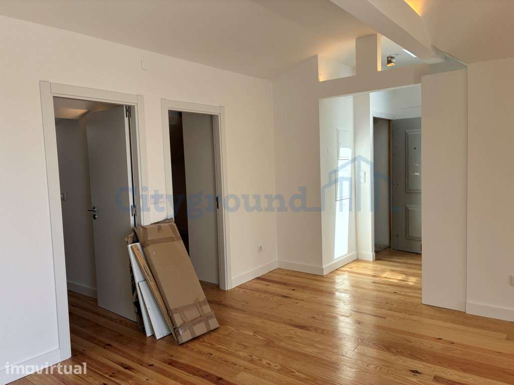 Apartamento T2 remodelado com terraço e vista rio Tejo, em Santa Ap... - Grande imagem: 5/17